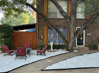 643 Saint Paul Dr, Arlington, TX 76013