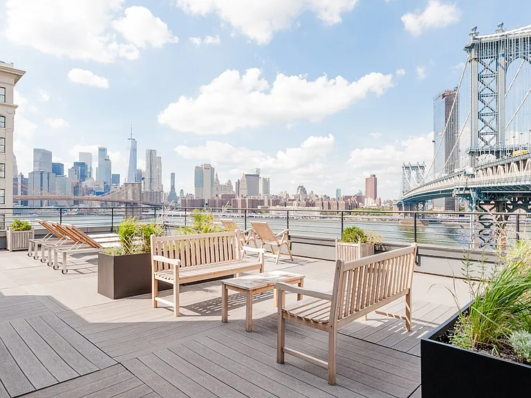 25 Washington St #1D — Photo 6