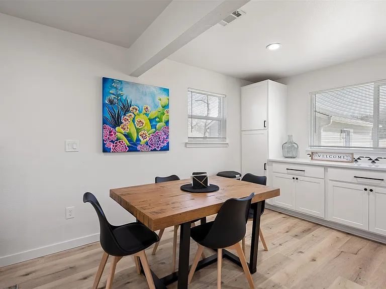 6104 Reicher Dr — Photo 10