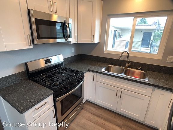 4th image of 1909 C Ave APT 4