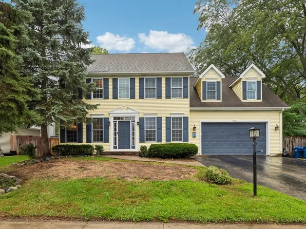 33584 N Almond Rd, Grayslake, IL 60030