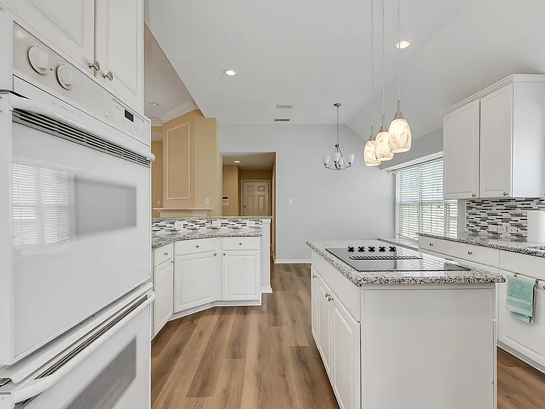 1404 Ranch Hill Dr — Photo 9