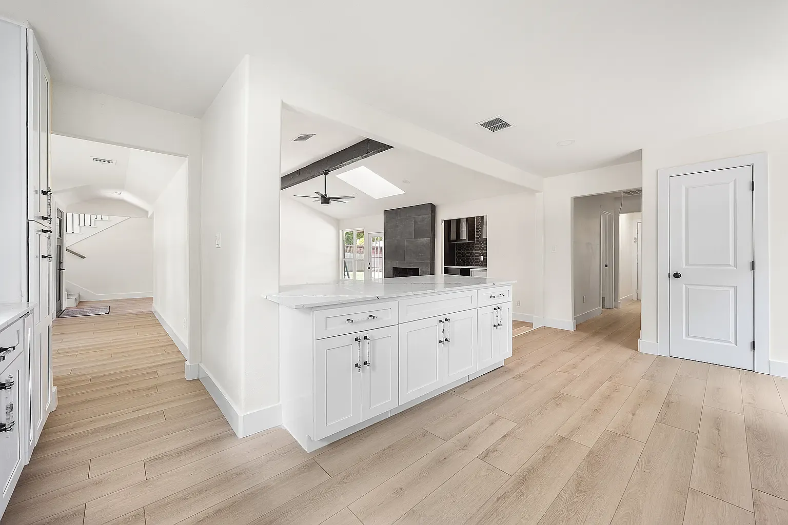 5 bed, 2653 sqft, $3,400 — Photo 4
