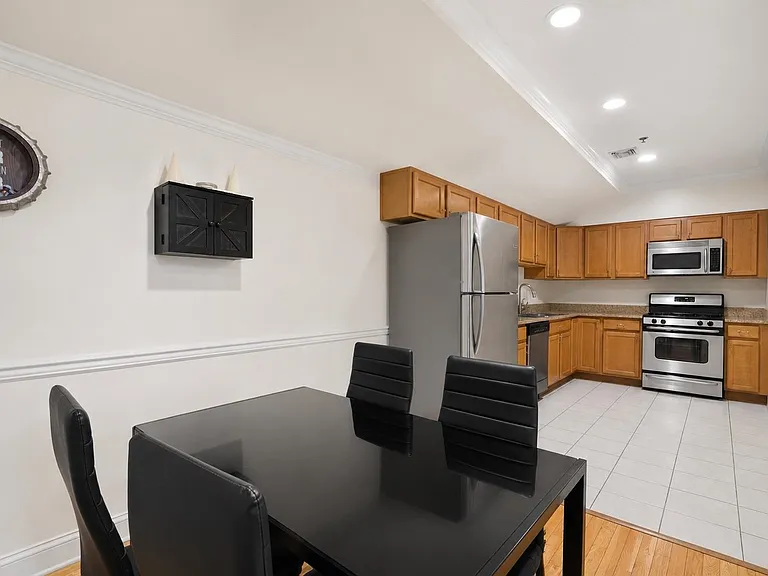 218 Jackson St #7 — Photo 15
