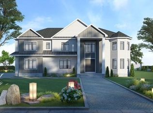 109 Wilmington Dr, Melville, NY 11747