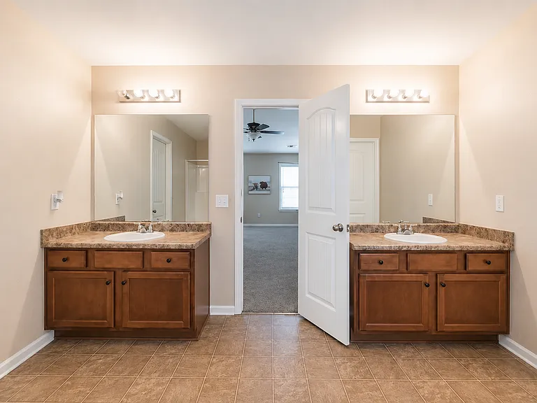 141 Back Cedar Ln — Photo 13