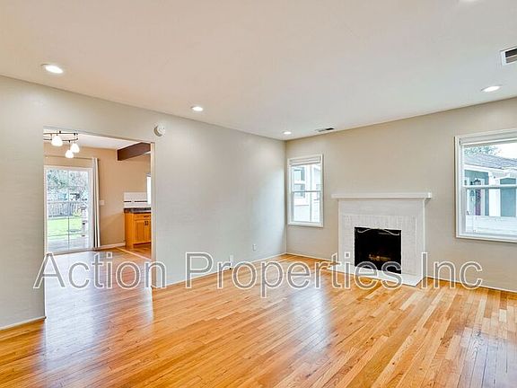 3rd image of 1043 Henderson Ave #A