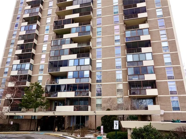 25801 Lakeshore Blvd #102, Euclid, OH 44132