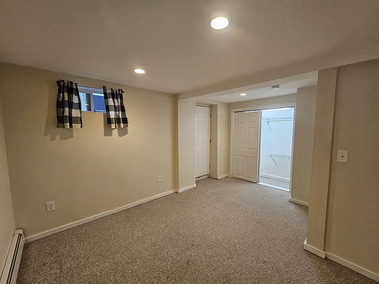 774 E 5th St #1 — Photo 9