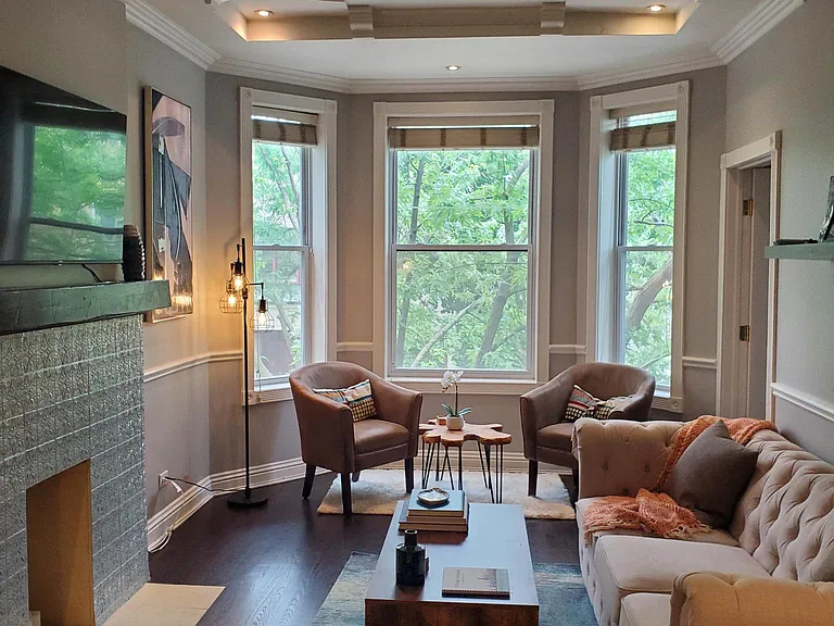 3023 N Kenmore Ave #3 — Photo 3