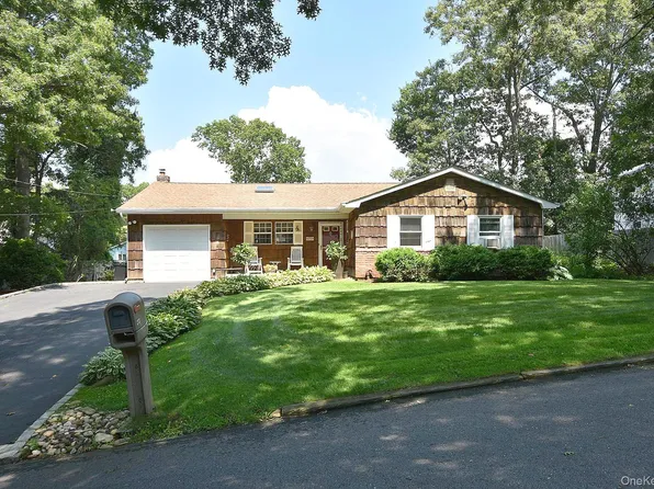 273 Deer Road, Ronkonkoma, NY 11779