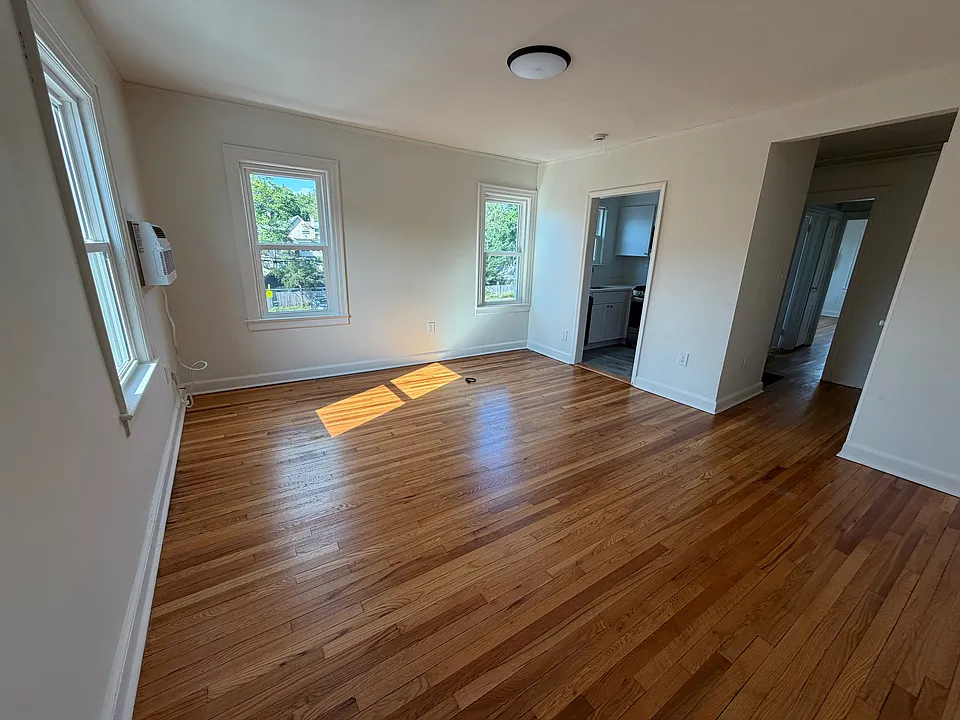 223 Bellevue Ave #1