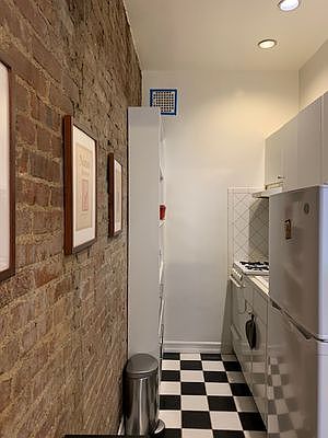 5th image of 168 W 77th St #3D