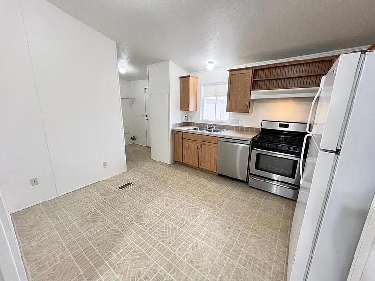 7826 E Juanita Ave — Photo 9