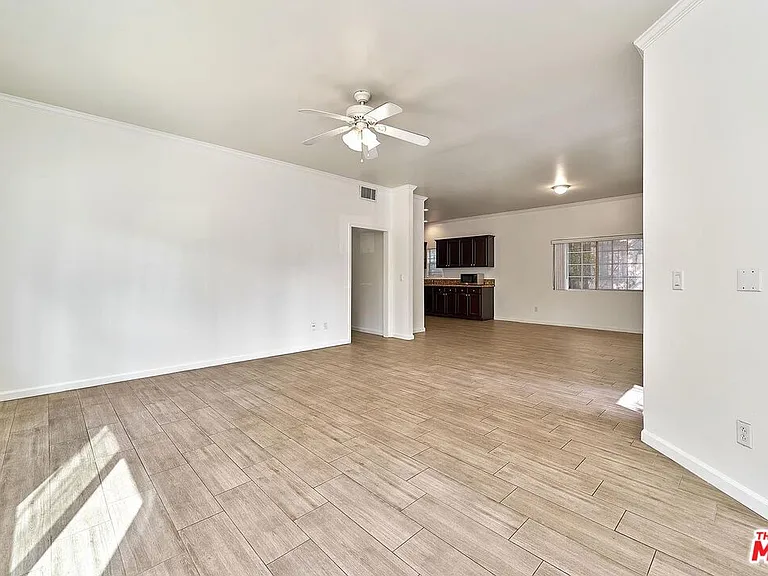705 S Gramercy Pl — Photo 3