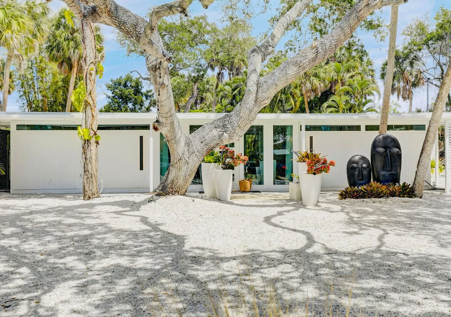 Siesta Key | Heated Pool | Sauna | Family & Pet Friendly — Photo 1