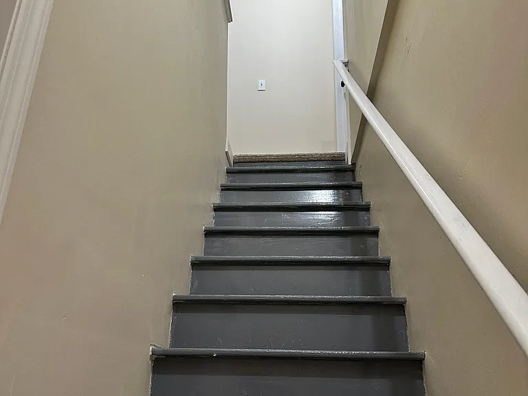 275 Kilcourse St #4 — Photo 20