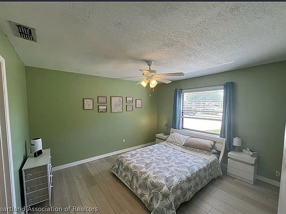 4th image of 102 Villaway