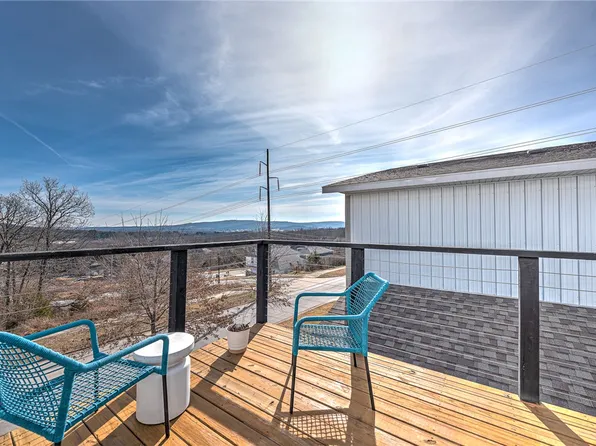 45 S Happy Hollow Rd, Fayetteville, AR 72701