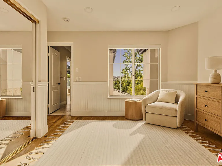 22303 Dunmore Dr — Photo 34