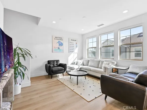 8475 Forest Park St, Chino, CA 91708