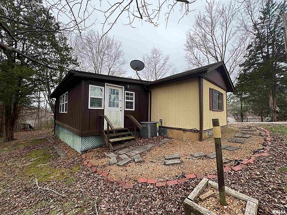 3rd image of 30 Caroline Dr