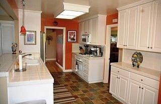 3rd image of 391 Pamlar Ave