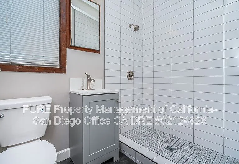 1053 Grand Ave — Photo 15