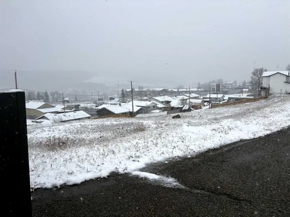 8630 21st Ave, Crowsnest Pass, AB T0K 0M0