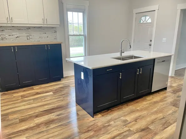 36510 Alfred St, New Baltimore, MI 48047