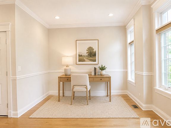 Living Room (virtually staged)