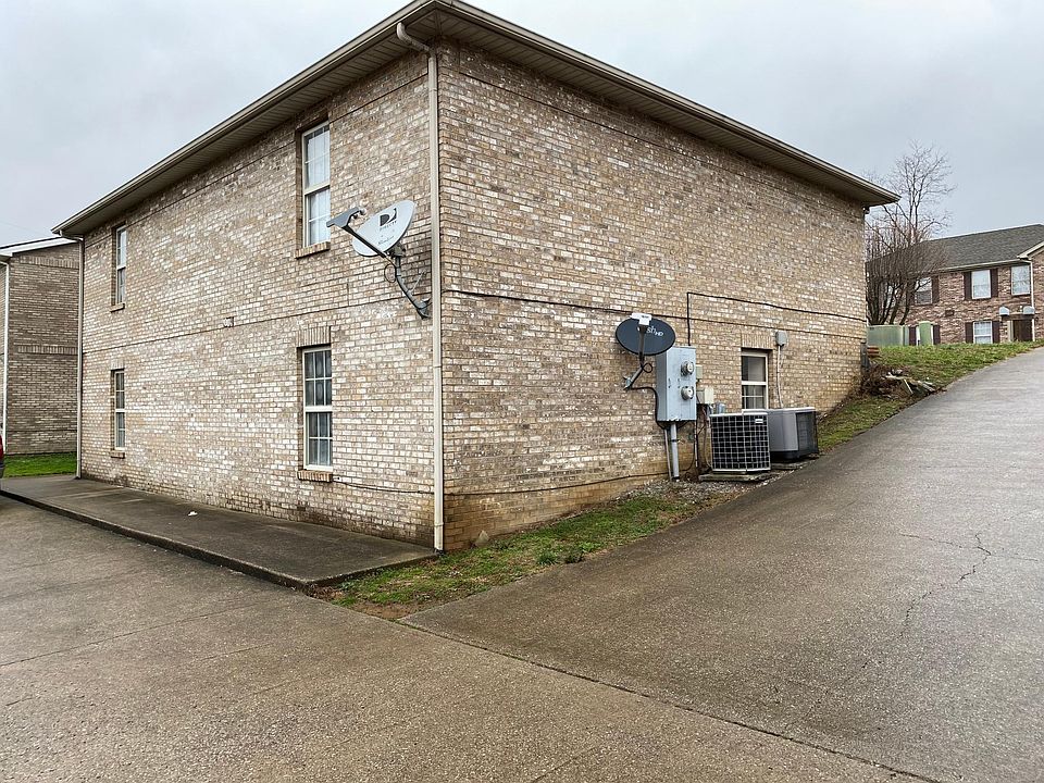 1st image of 405 Sara Leigh Dr #2