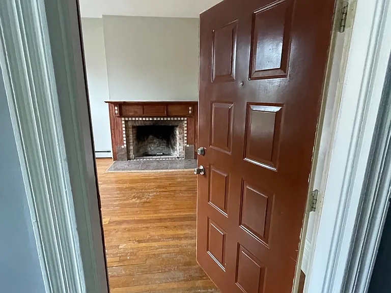 Entry
Living Room