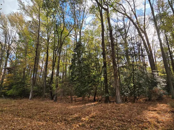 78 Florida Dr, Heathsville, VA 22473