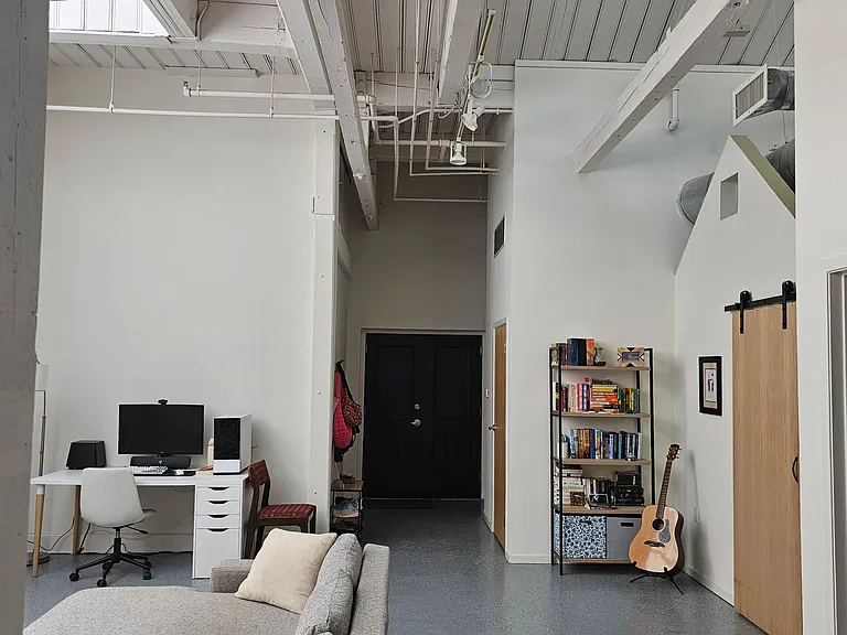 Helix Realty- The Original SOHO LOFTS — Photo 41