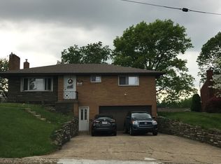 1646 Larsen Dr, Pittsburgh, PA 15243