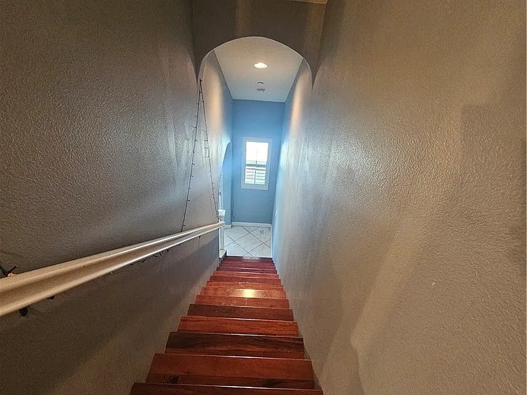 667 S Melrose St — Photo 12