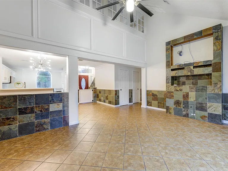 21450 Park Post Ln — Photo 17