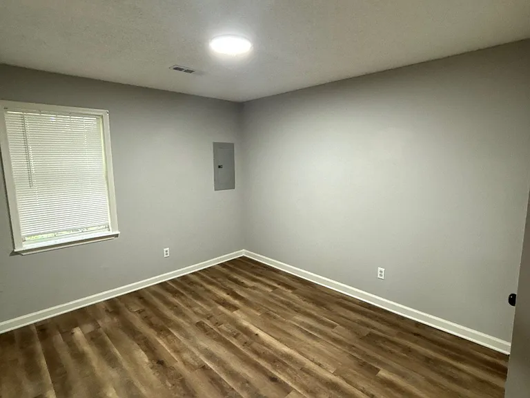 330 Main St #10 — Photo 11