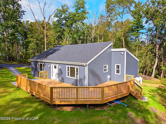 2nd image of 912 E Parkway Rd
