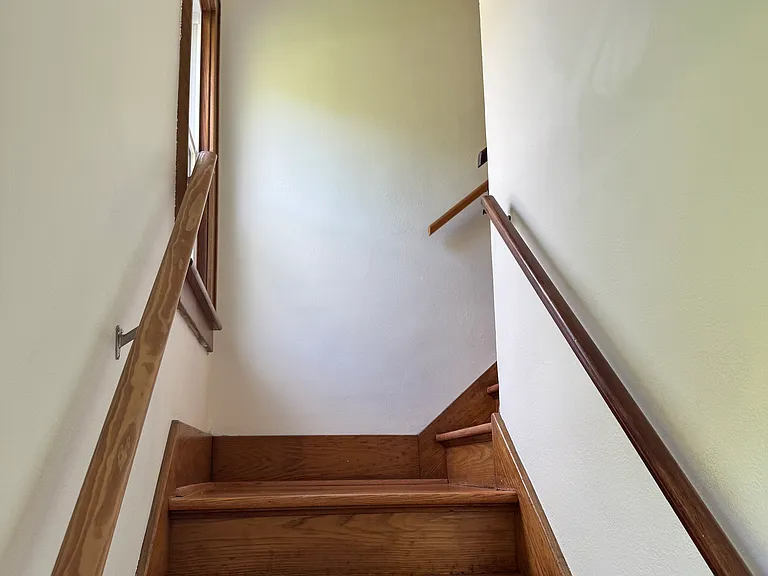 83 Navarre Rd — Photo 23