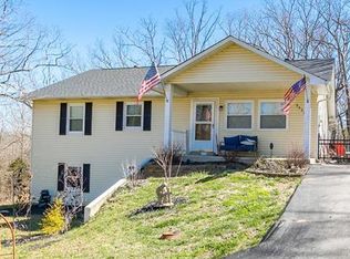 9432 Lexington Dr, Hillsboro, MO 63050