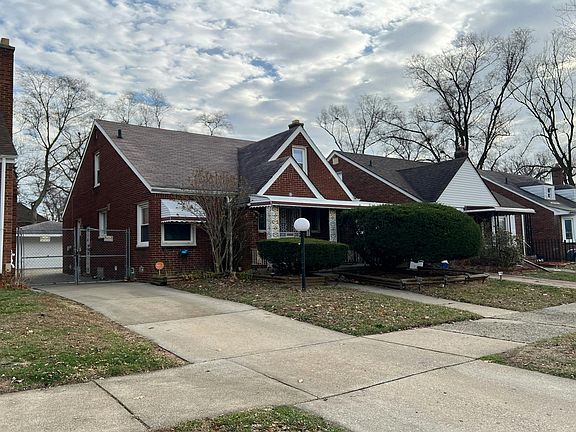 3rd image of 16536 Strathmoor St