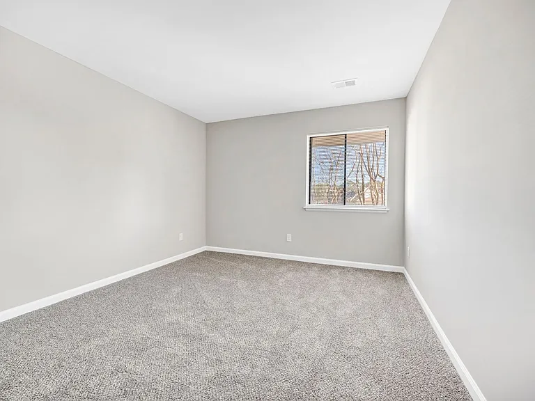 Gleneagle Apartment Homes — Photo 49