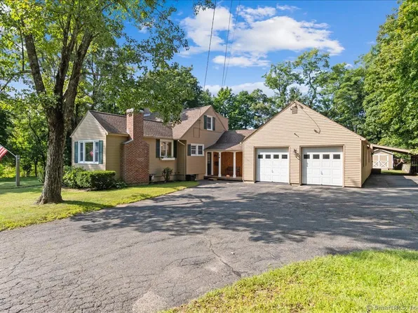 16 Dyer Avenue, Canton, CT 06019