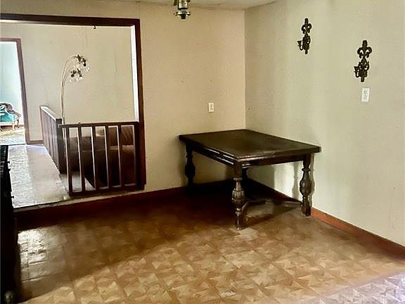 5th image of 2319 Appleton Ave