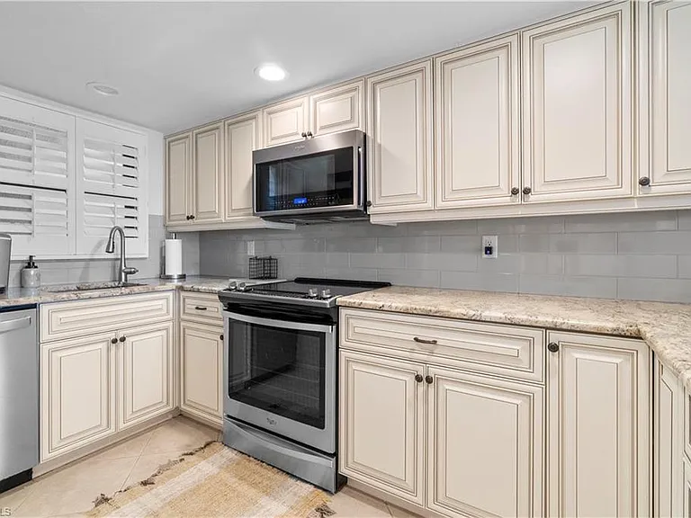 271 Southbay Dr #225 — Photo 4