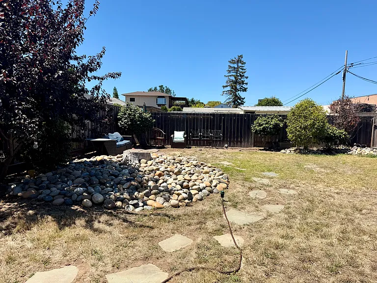 1115 9th Ave — Photo 12