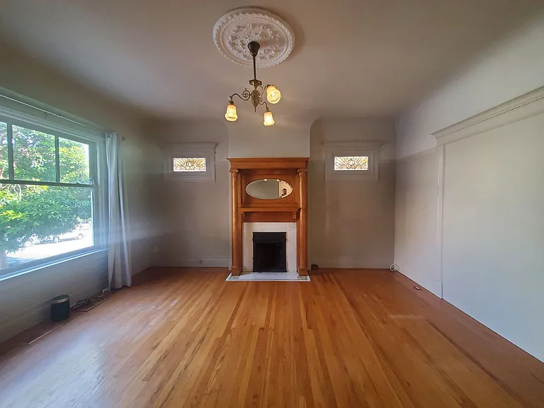 1126 Masonic Ave — Photo 2
