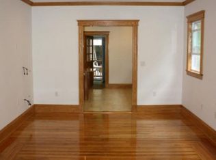 122 Columbia St #1, Brookline, MA 02446
